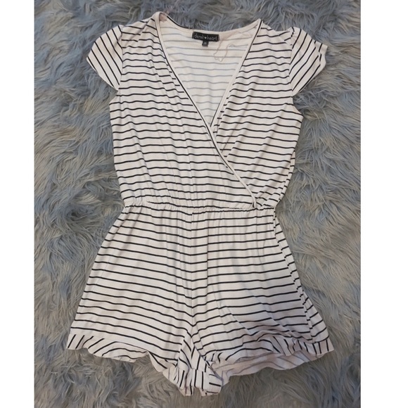 Striped romper - Picture 1 of 3